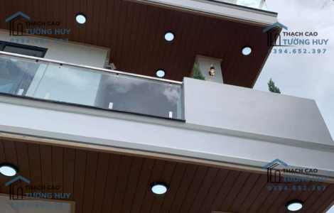 Ốp tường Trần , Vách nhựa PVC ngoài trời tại Quận 2 
